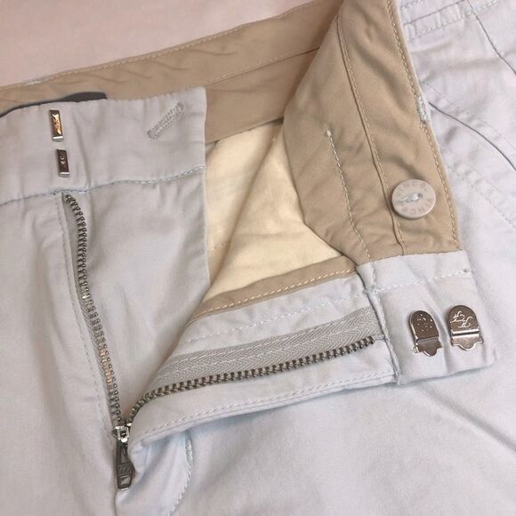 VINCE ROLLED CUFFED SHORTS LIGHT GREY EUC - Picture 3 of 9